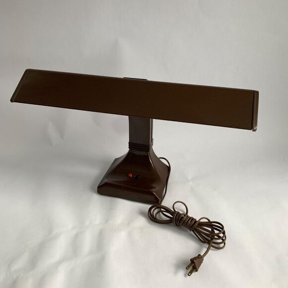 Vintage Lite Master Brown Metal Desk Lamp Wide WORKS! - Picture 1 of 8